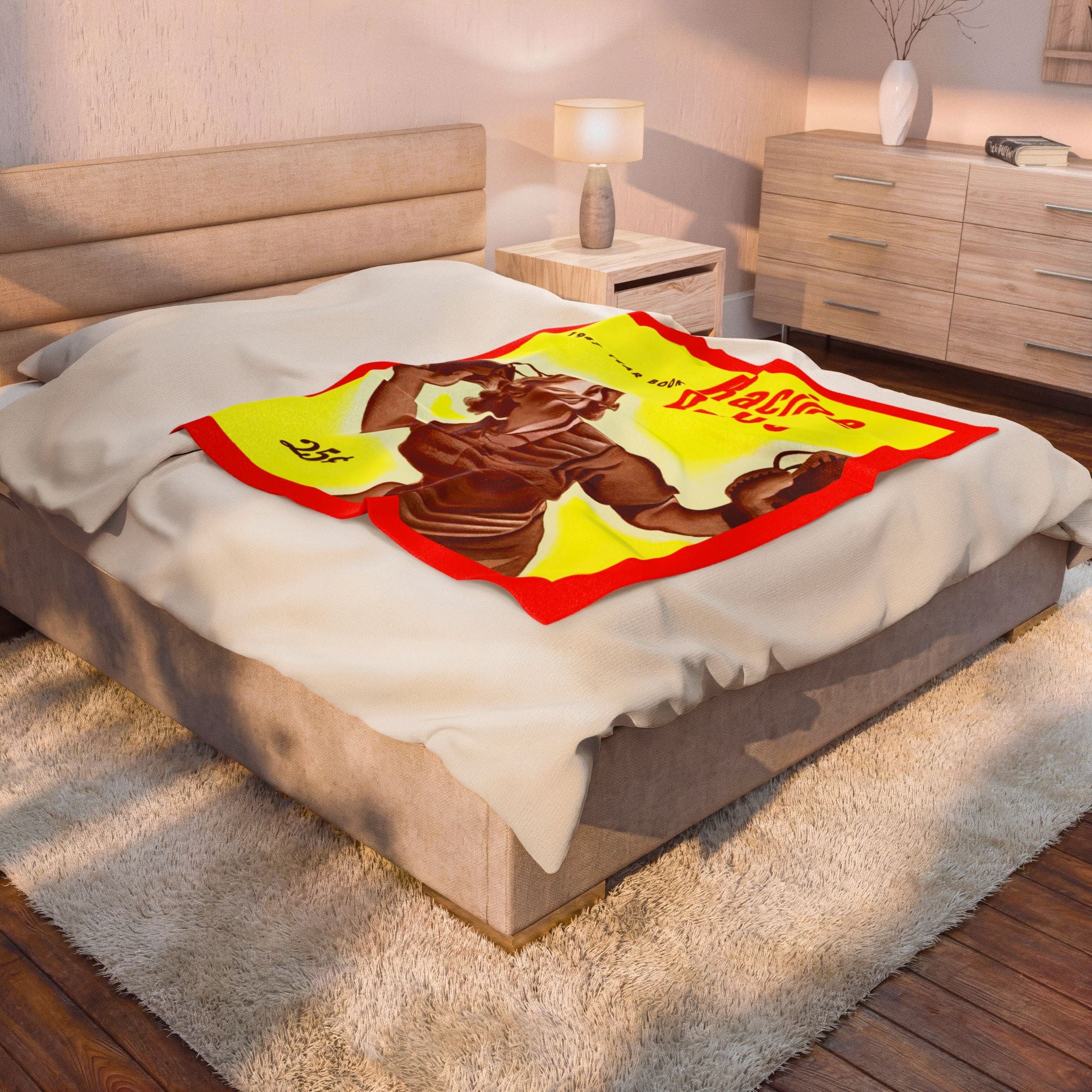 Velveteen Plush Blanket, Racine Belles Baseball Throw, Vintage Sports Fan Gift, 1947 AAGPBL Home Decor, Cozy Sofa Cover, Retro Sports
